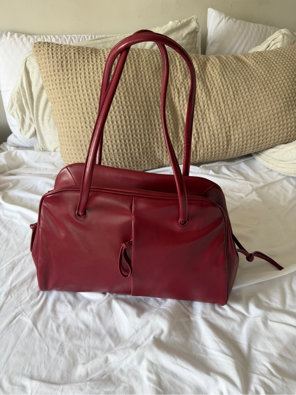 Olend Vegan Leather Brooklyn Bag in Cherry Red - Picture 4 of 8